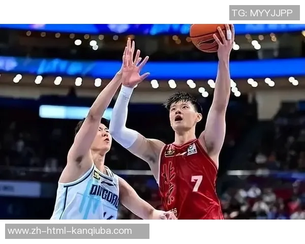 年轻气盛曾凡博14分7篮板7助攻大帽洛夫顿李弘权高效砍下20分